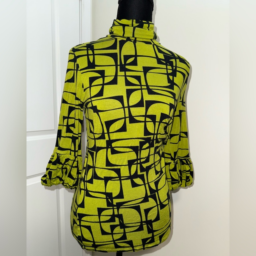 INC Green and black funky pattern turtleneck top